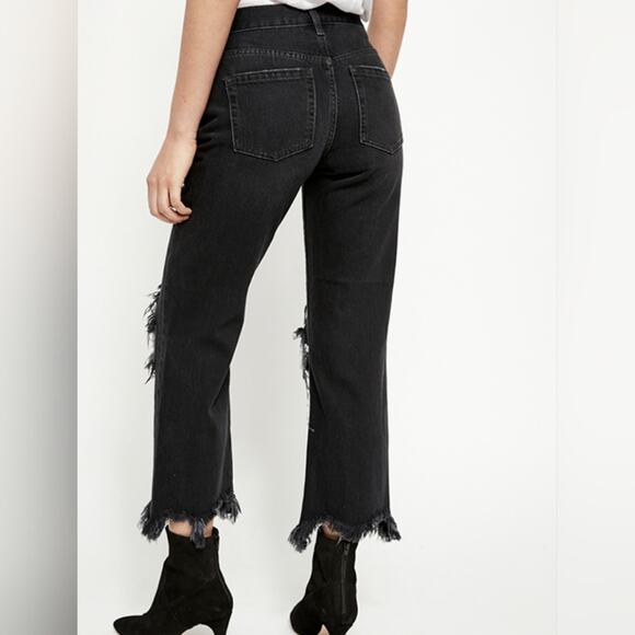 We The Free Black Distressed Maggie Cropped Jeans W26 L27 - Picture 11 of 12
